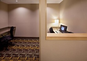 AmericInn by Wyndham Fairfield