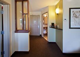 AmericInn by Wyndham Fairfield