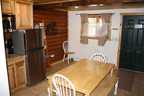 The Historic Wapiti Lodge