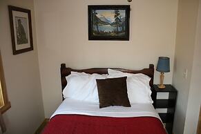 The Historic Wapiti Lodge