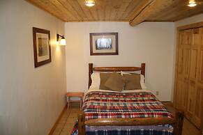 The Historic Wapiti Lodge