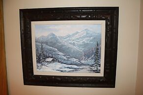 The Historic Wapiti Lodge