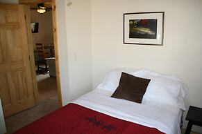 The Historic Wapiti Lodge