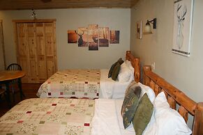 The Historic Wapiti Lodge