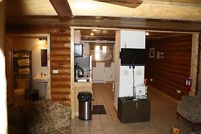 The Historic Wapiti Lodge