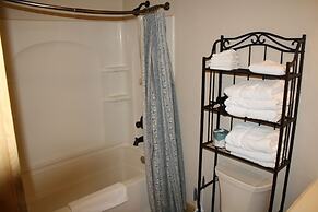 The Historic Wapiti Lodge