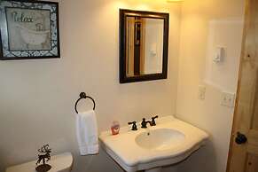 The Historic Wapiti Lodge