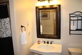 The Historic Wapiti Lodge