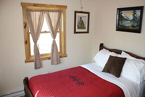 The Historic Wapiti Lodge