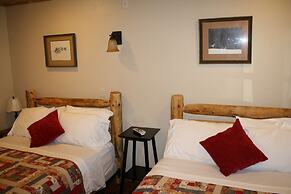 The Historic Wapiti Lodge