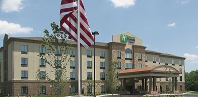 Holiday Inn Express Cleveland Northwest by IHG