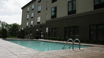 Holiday Inn Express Cleveland Northwest by IHG