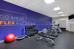 Holiday Inn Express Cleveland Northwest by IHG