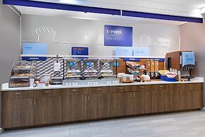 Holiday Inn Express Cleveland Northwest by IHG