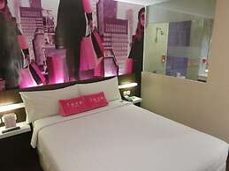 favehotel MEX Tunjungan Surabaya