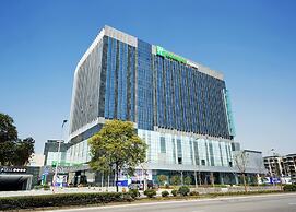 Holiday Inn Express Shanghai Jinsha by IHG