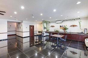 Budget Inn and Suites