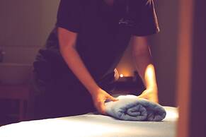 Thalatta Seaside Hotel