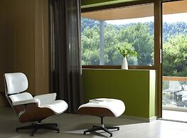 Thalatta Seaside Hotel