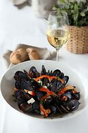 Thalatta Seaside Hotel