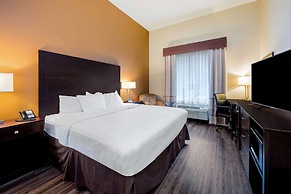 La Quinta Inn & Suites by Wyndham Marshall