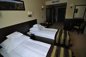 Hotel Krysztal Conference & Spa