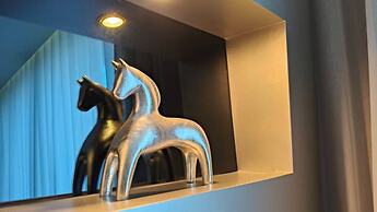 S Aura Hotel