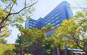 S Aura Hotel