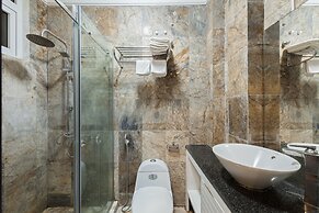 Hanoi Central Park Hotel