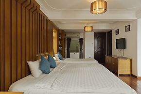 Hanoi Central Park Hotel