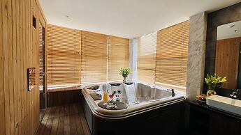 Golden Silk Boutique Hotel