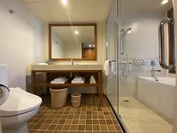 THE MOON BEACH MUSEUM RESORT