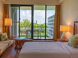 THE MOON BEACH MUSEUM RESORT