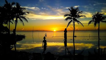 THE MOON BEACH MUSEUM RESORT