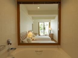 THE MOON BEACH MUSEUM RESORT