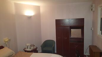 Sakura Edinburgh Guest House