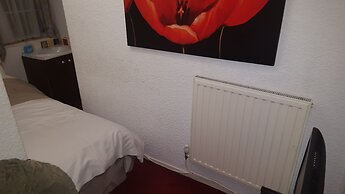 Sakura Edinburgh Guest House