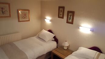 Sakura Edinburgh Guest House