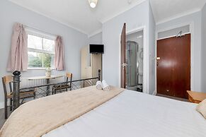 Shelford Lodge