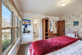 Abigail’s Bed & Breakfast Inn