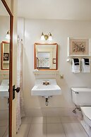 Abigail’s Bed & Breakfast Inn