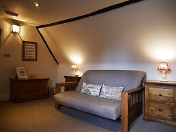 Bear and Ragged Staff