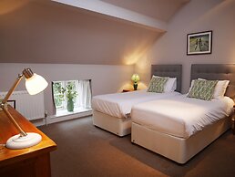 Bear and Ragged Staff