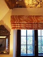 Bear and Ragged Staff