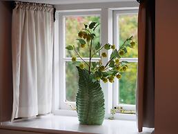 Bear and Ragged Staff