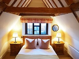 Bear and Ragged Staff