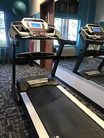 Wood River Inn & Suites