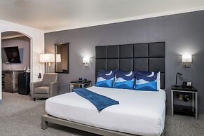 Wood River Inn & Suites