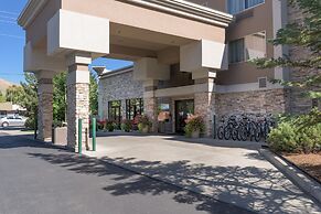 Wood River Inn & Suites