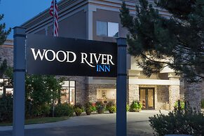 Wood River Inn & Suites
